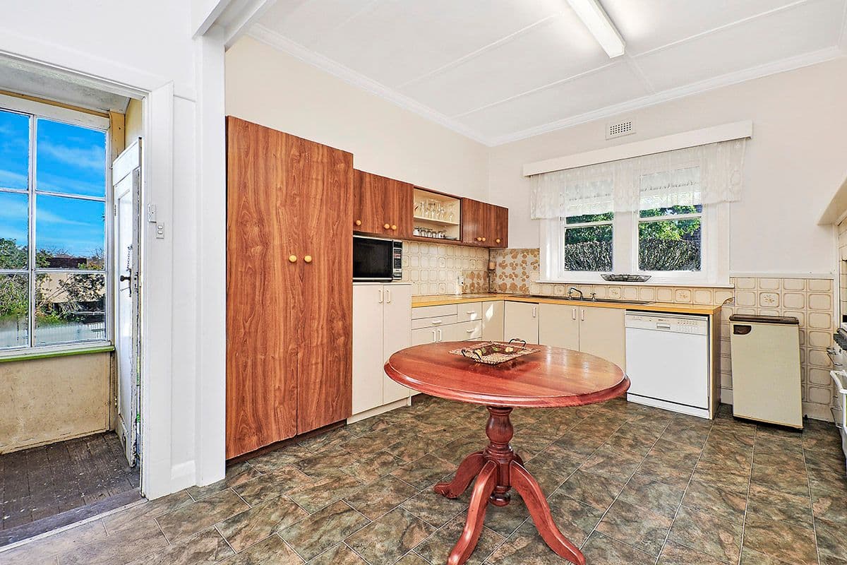 1 Dryden Street, Hamilton VIC 3300, Hamilton - Thumbnail 2