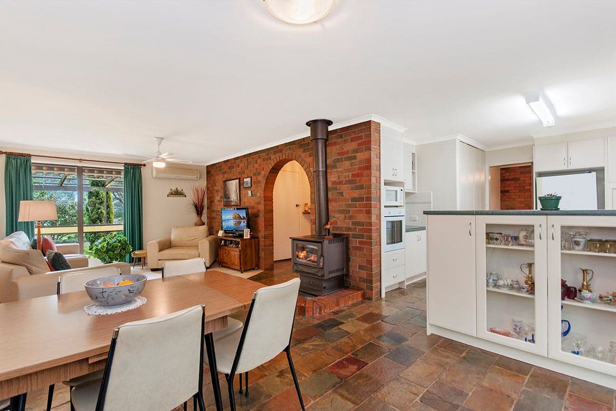 8020 Port Fairy Road, Hamilton VIC 3300, Hamilton - Thumbnail 3