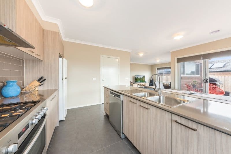 24 Blacker Way, Bannockburn VIC 3331, Bannockburn - Thumbnail 4