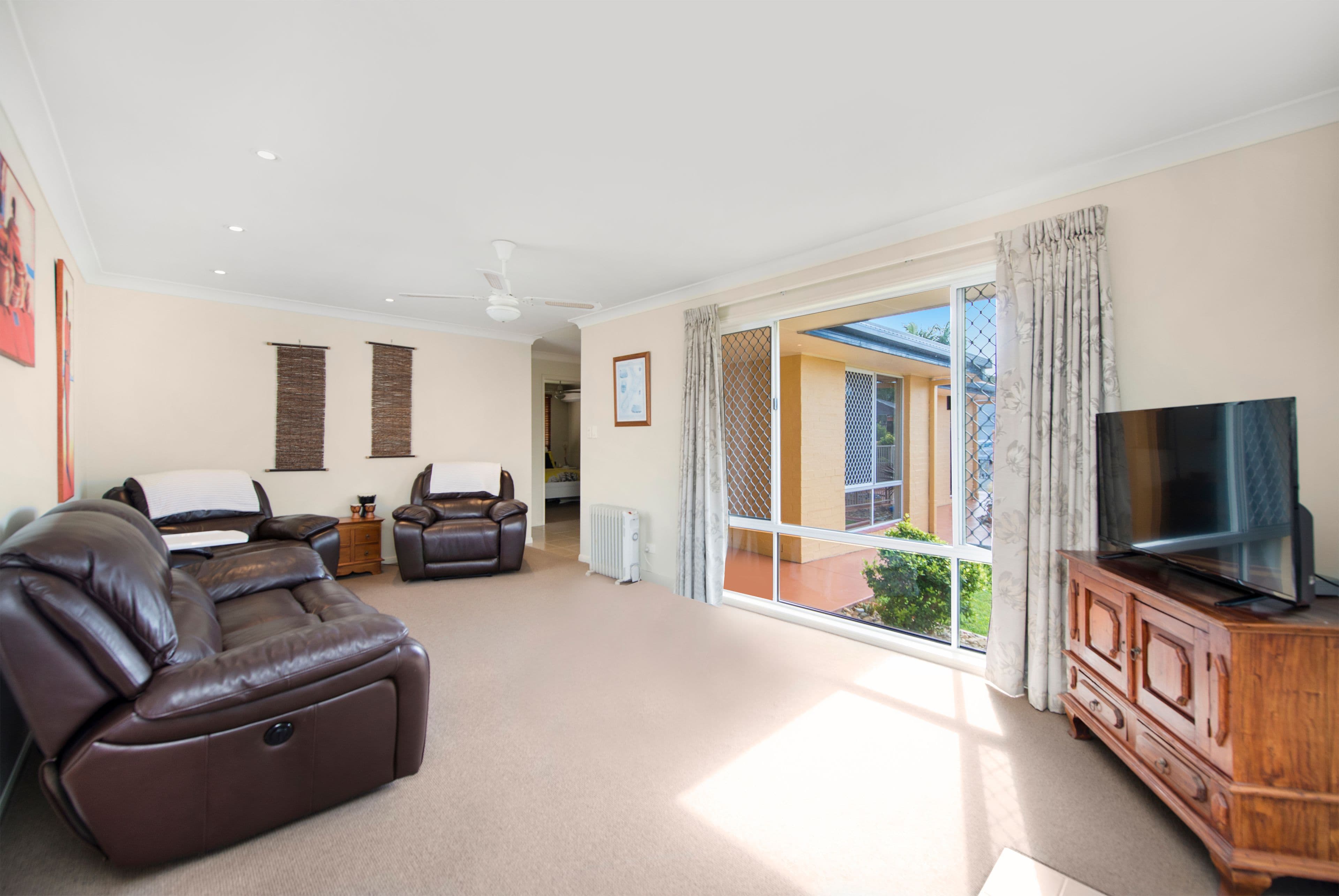 30 Coronet Crescent, Burleigh Waters QLD 4220, Burleigh Waters - Thumbnail 5