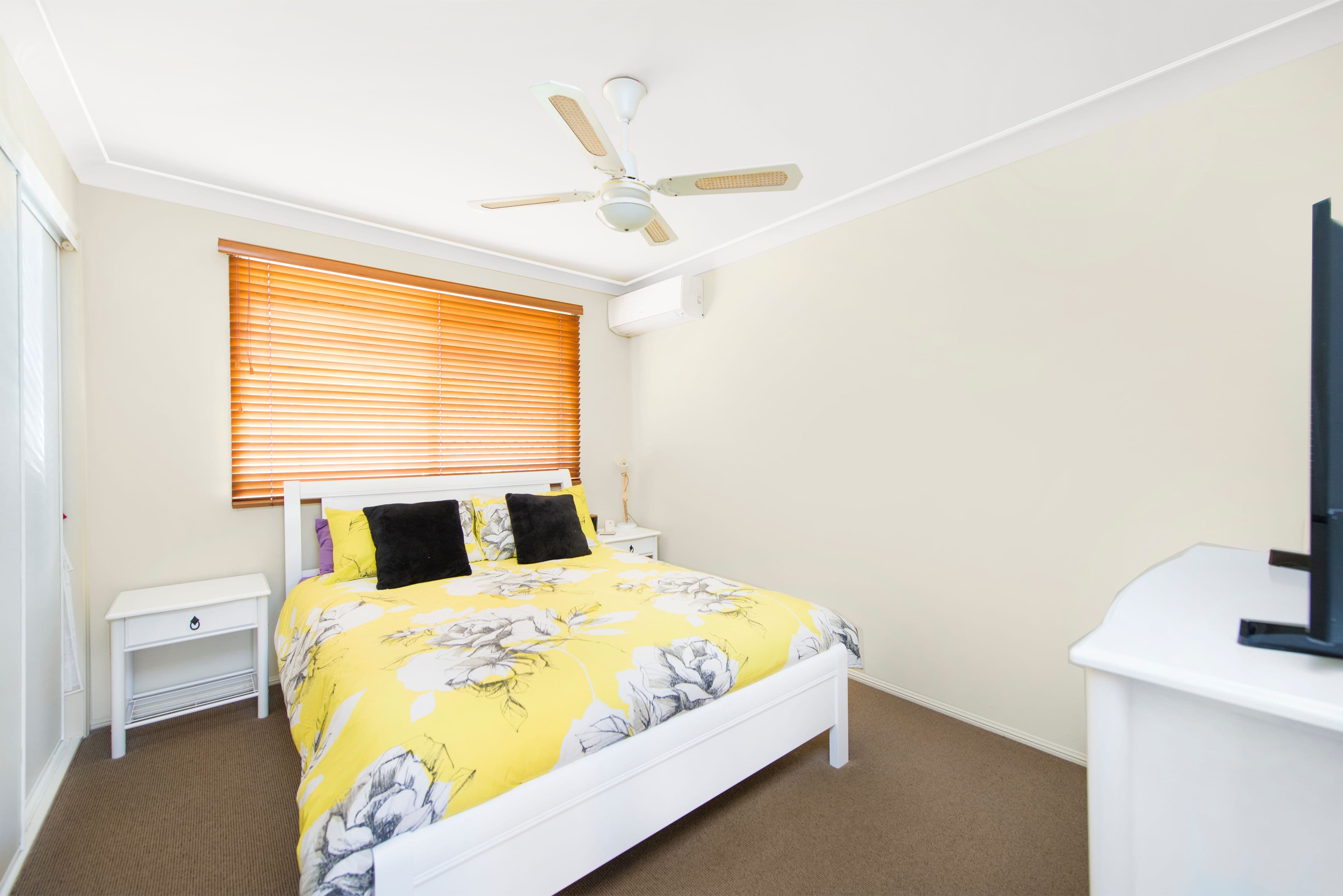 30 Coronet Crescent, Burleigh Waters QLD 4220, Burleigh Waters - Thumbnail 8
