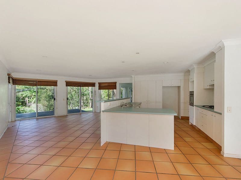 50 Columbine Way, Gaven QLD 4211, Gaven - Thumbnail 5