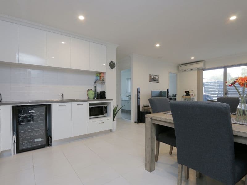 2/129 Briggs Street, Kewdale WA 6105, Kewdale - Thumbnail 2