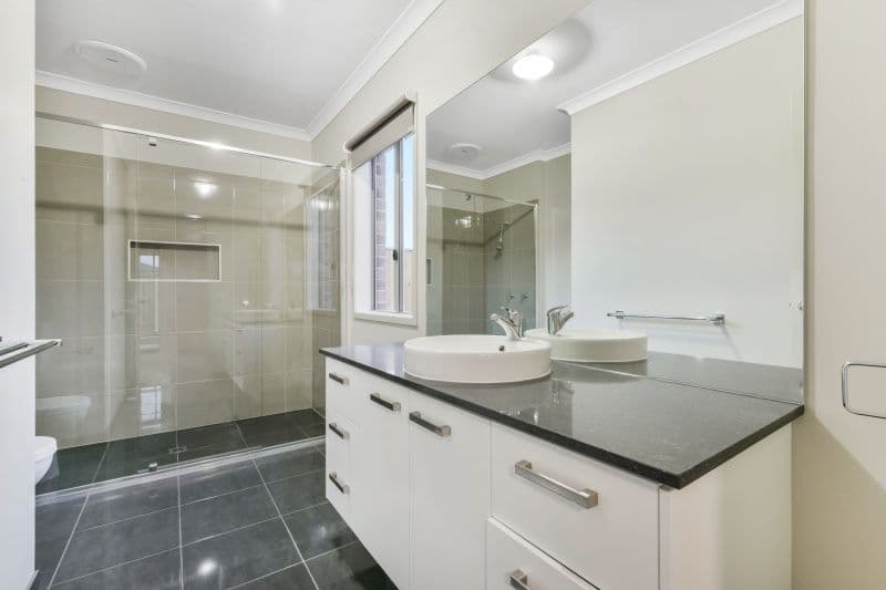 36 Samsara Avenue, Truganina VIC 3029, Truganina - Thumbnail 3