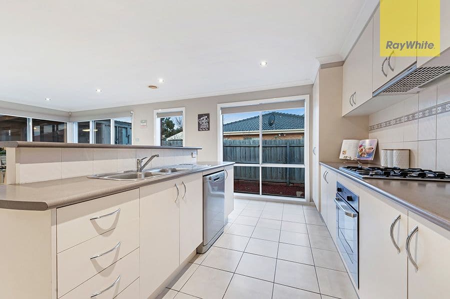 12 Neptune Street, Roxburgh Park VIC 3064, Roxburgh Park - Thumbnail 2