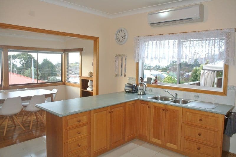 38 Falmouth Street, Somerset TAS 7322, Somerset - Thumbnail 3