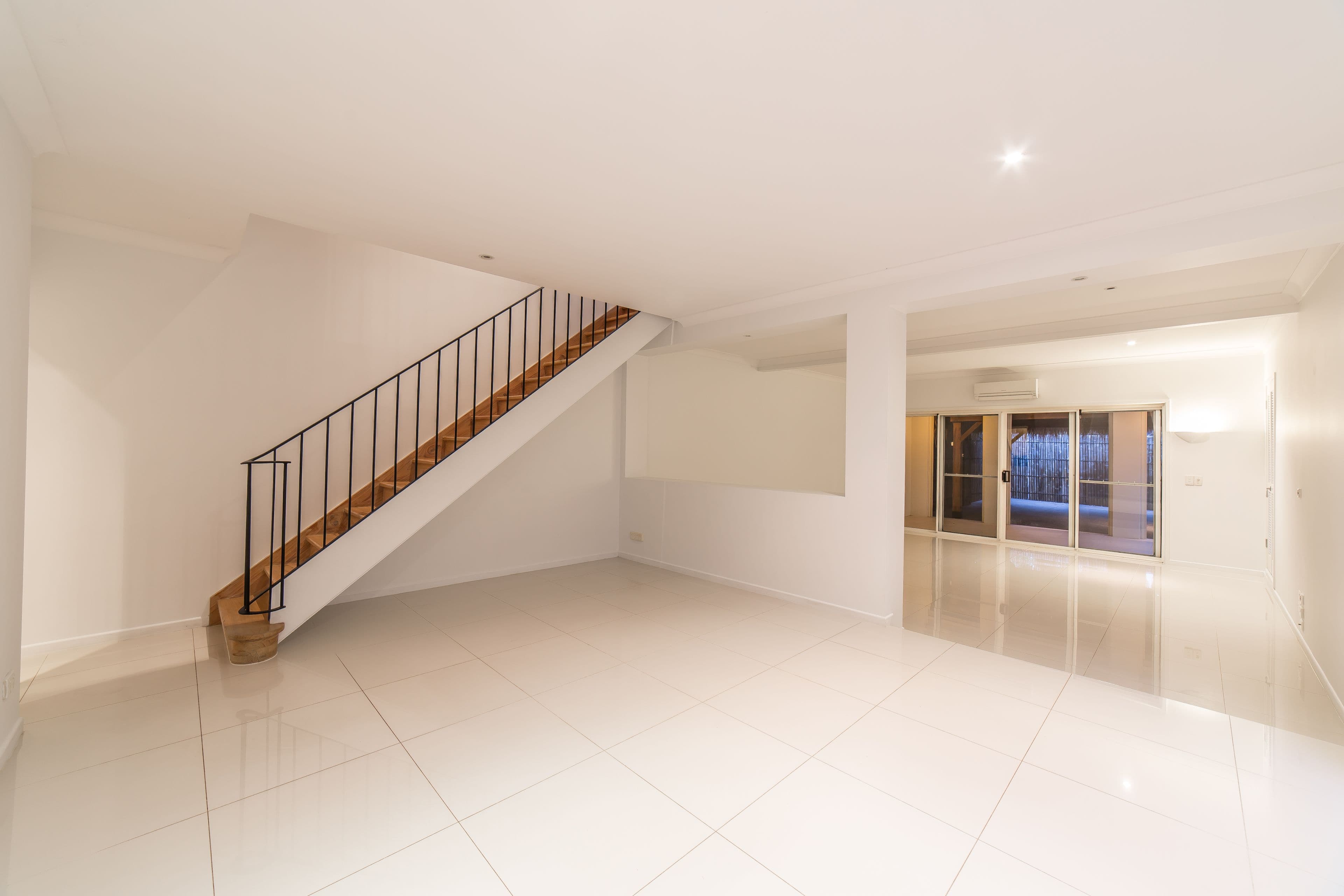 22 Mawarra Street, Chevron Island QLD 4217, Chevron Island - Thumbnail 4