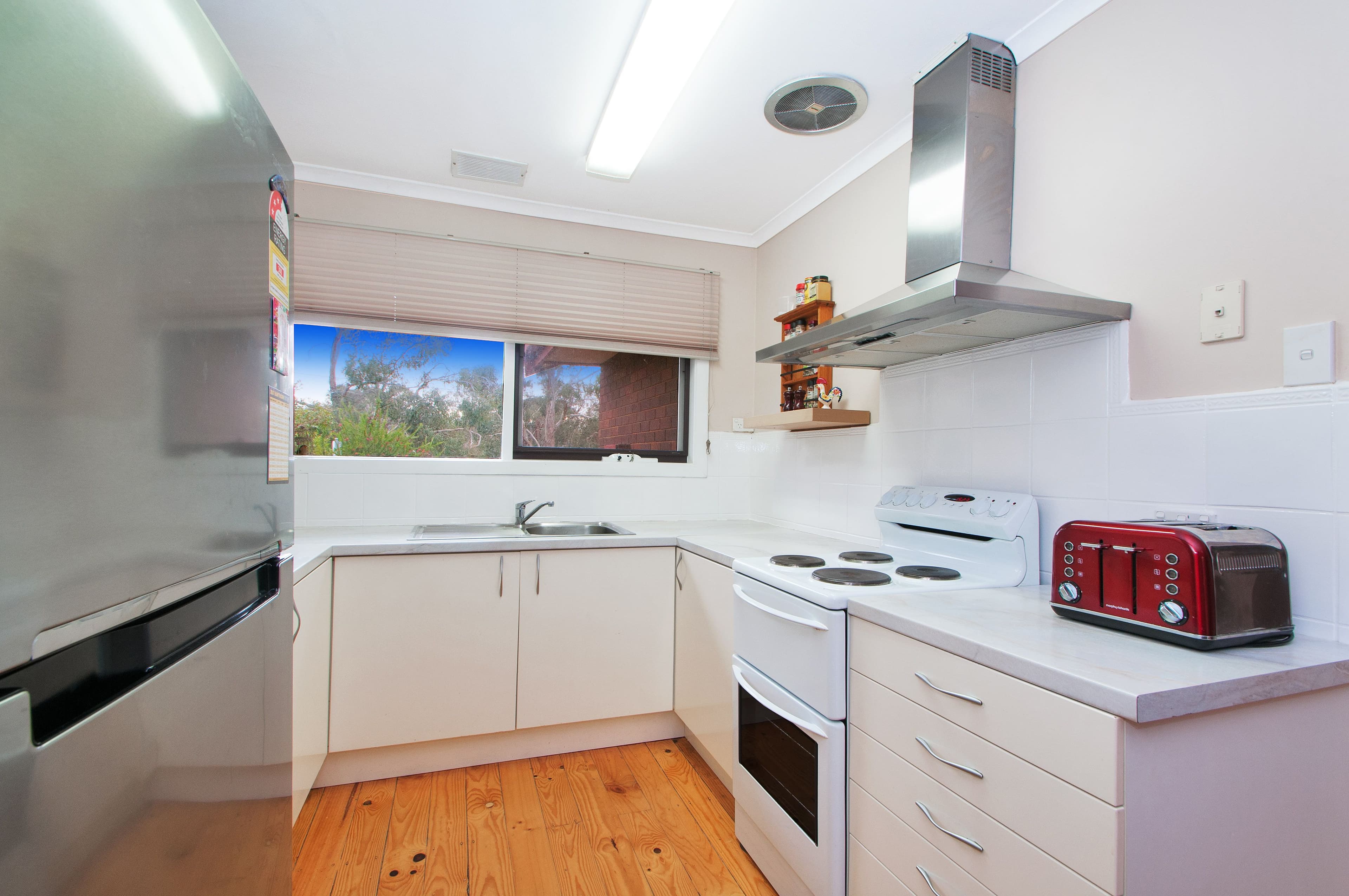  1-3 LEIGH Road, Croydon VIC 3136, Croydon - Thumbnail 2