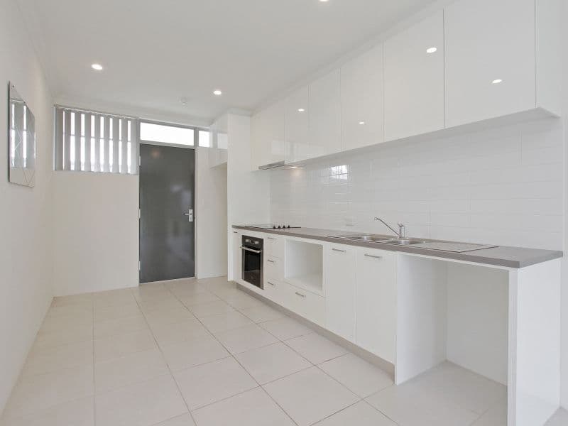 19/129 Briggs Street, Kewdale WA 6105, Kewdale - Thumbnail 2