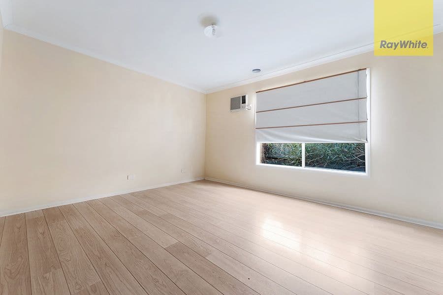 8 Coburn Way, Caroline Springs VIC 3023, Caroline Springs - Thumbnail 5