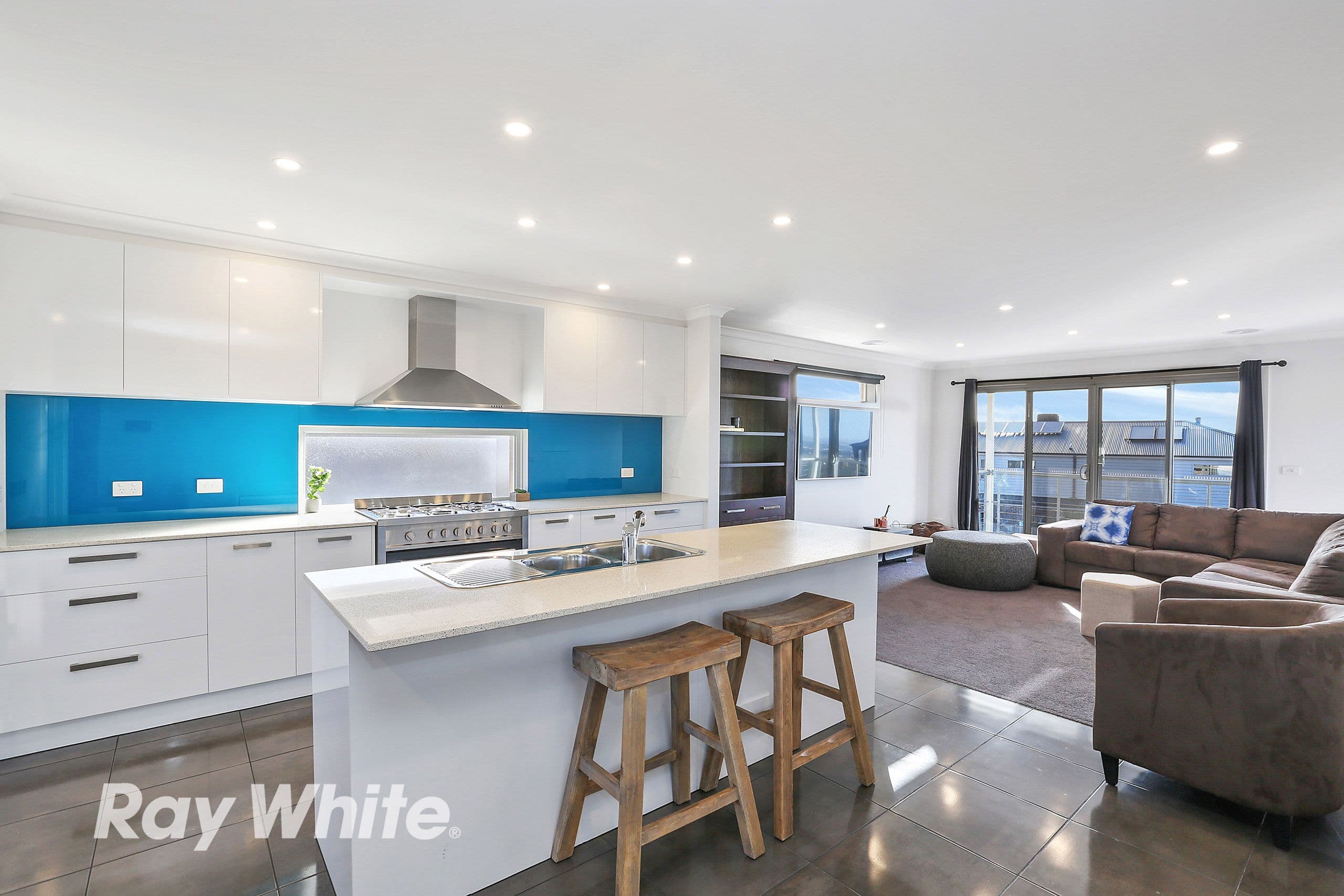 7 Meltham Avenue, Highton VIC 3216, Highton - Thumbnail 3