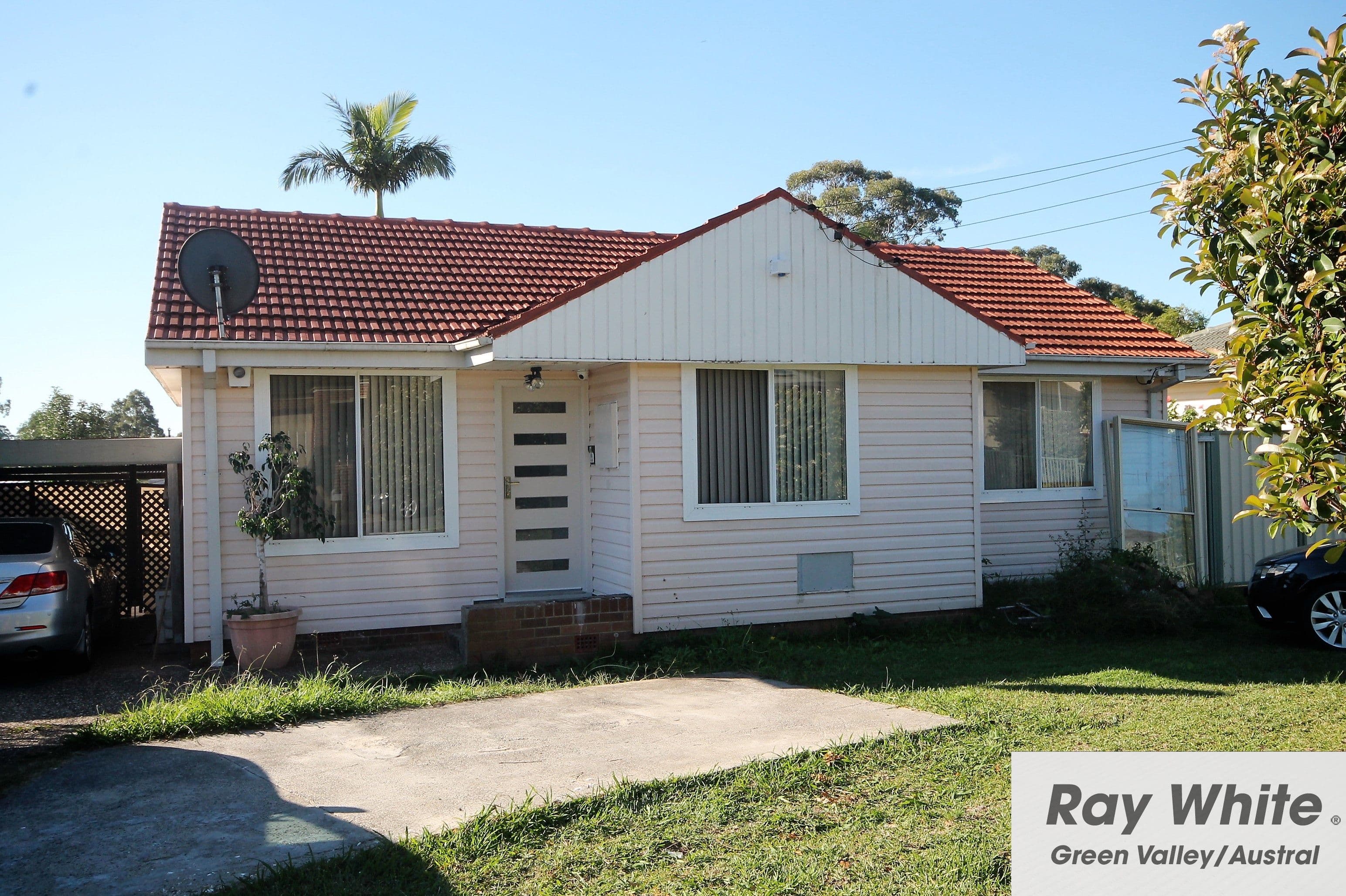 17 Kaluga Street, Busby - Image 1