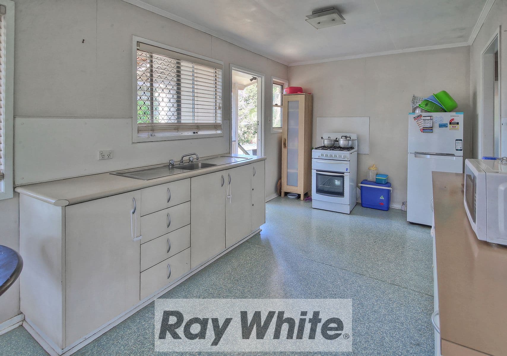 32 Redford Street, Kingston QLD 4114, Kingston - Thumbnail 4