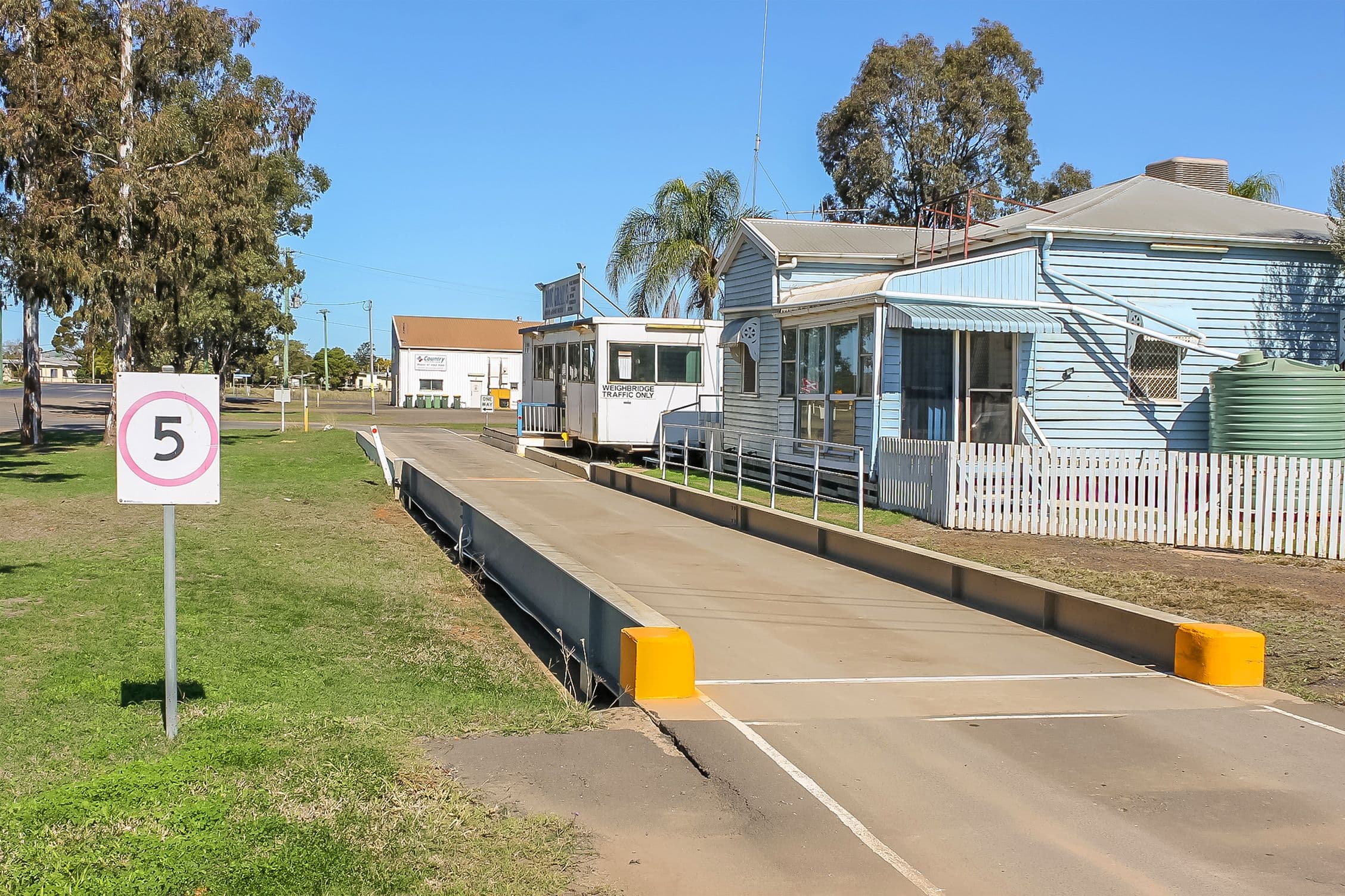 62 Black Street, Dalby QLD 4405, Dalby - Thumbnail 2