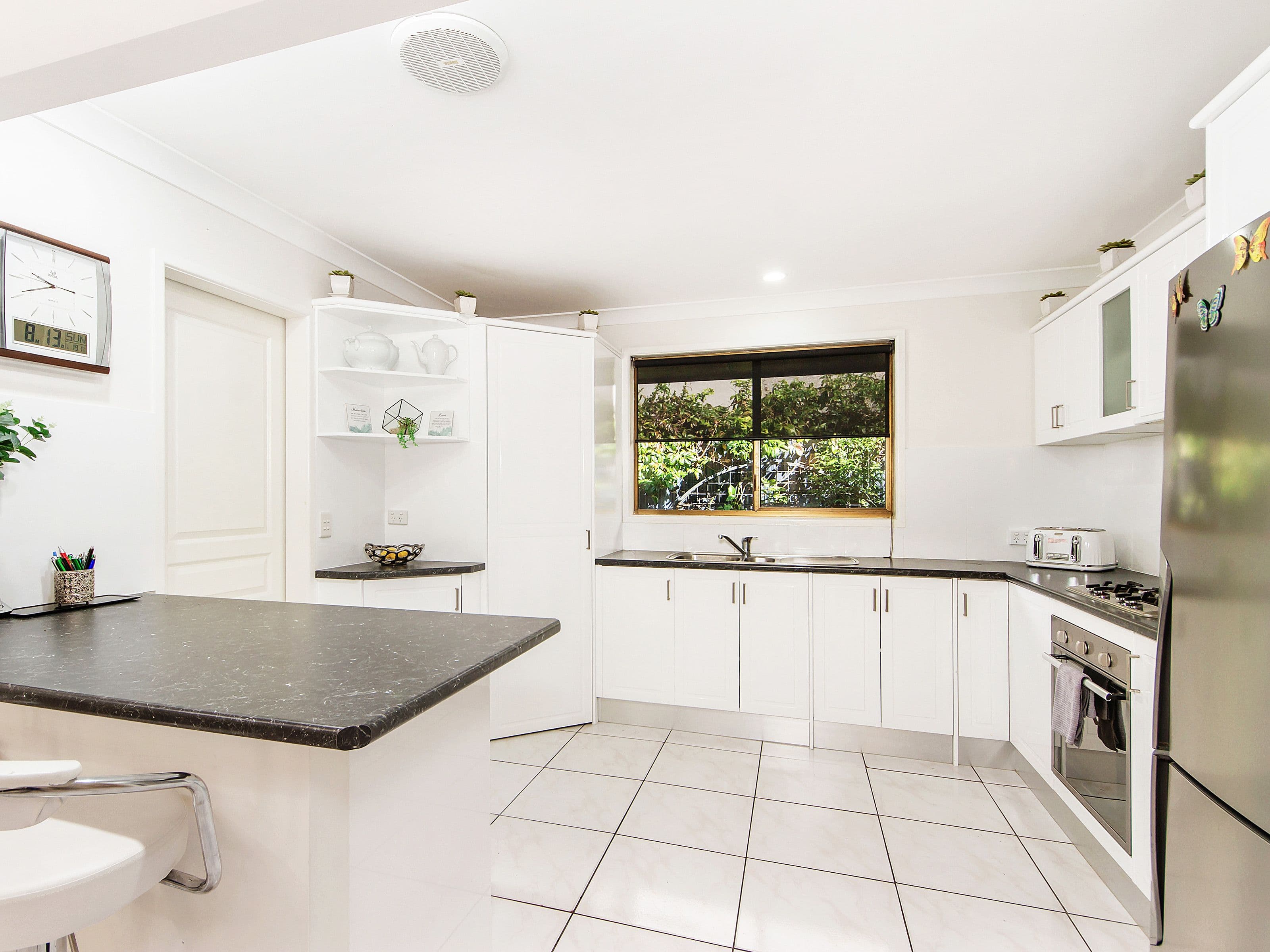3 Nalya Court, Mermaid Waters QLD 4218, Mermaid Waters - Thumbnail 4