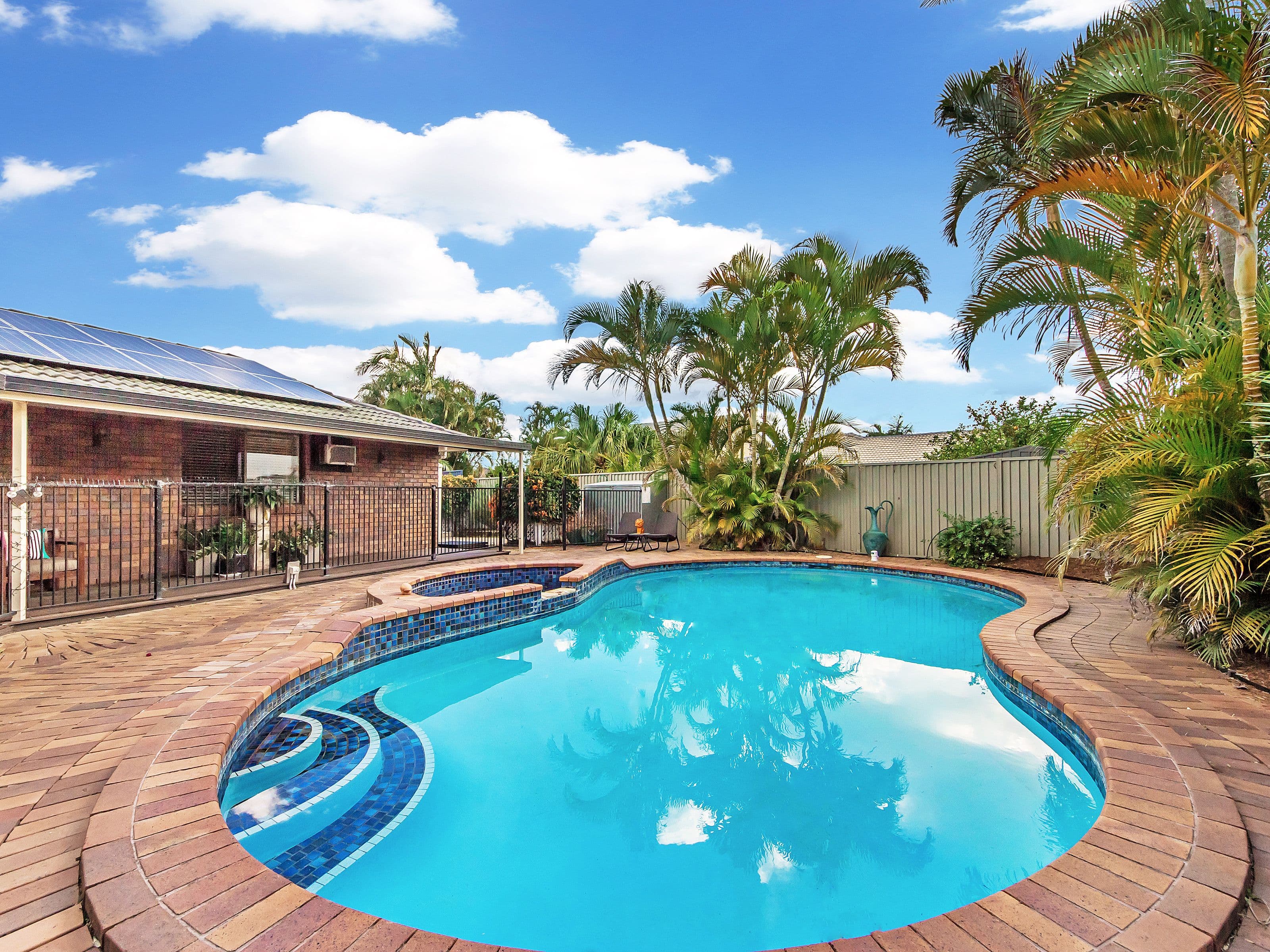 3 Nalya Court, Mermaid Waters QLD 4218, Mermaid Waters - Thumbnail 3