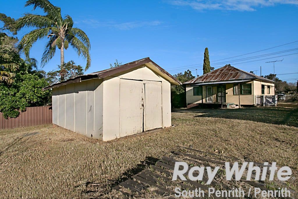 51 Jamison Road, Kingswood - Thumbnail 4