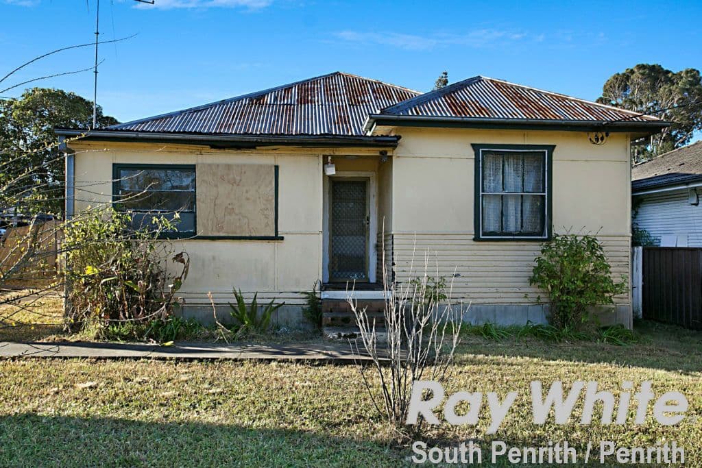 51 Jamison Road, Kingswood - Thumbnail 2