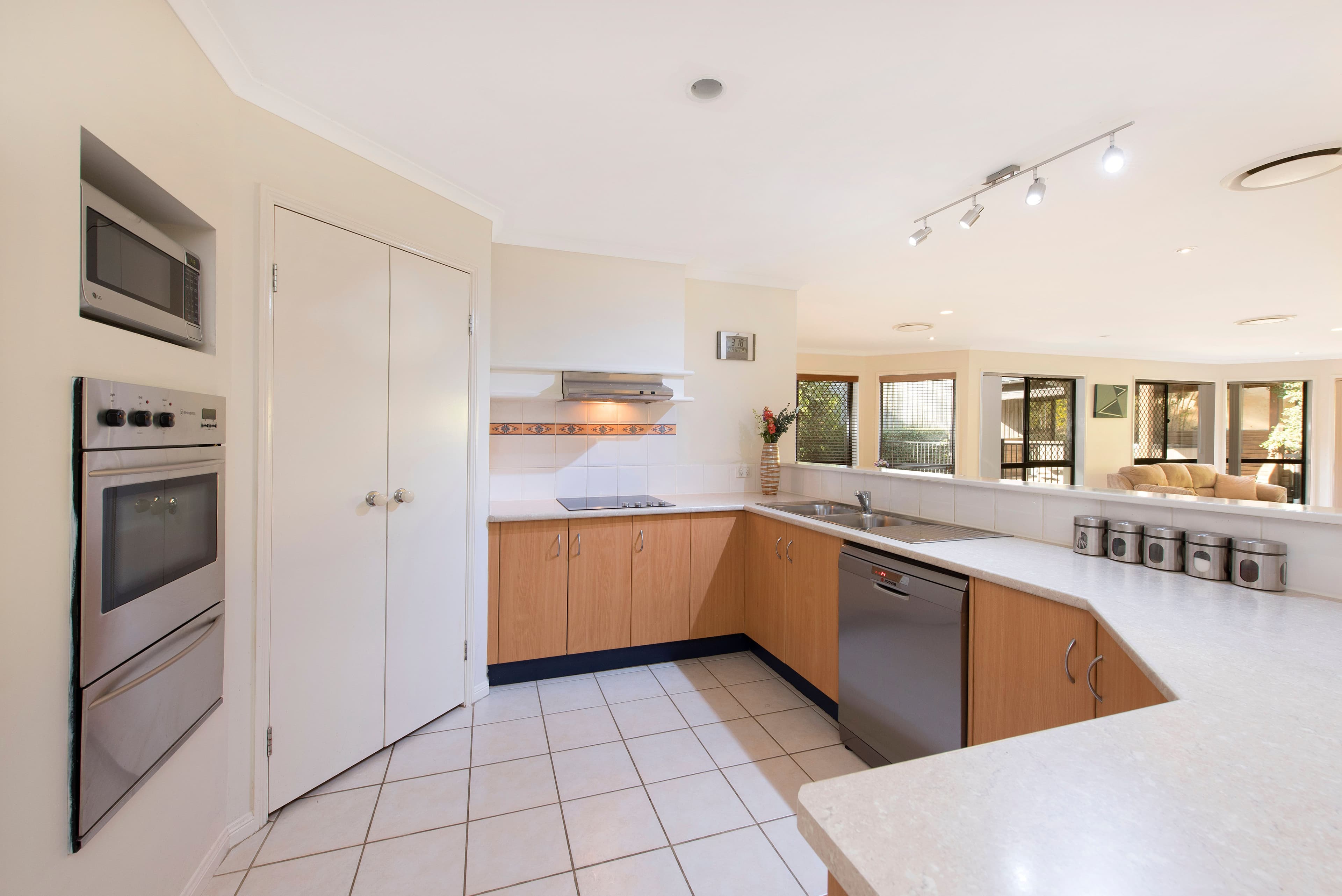 3 Currumbin Place, Carindale QLD 4152, Carindale - Thumbnail 3