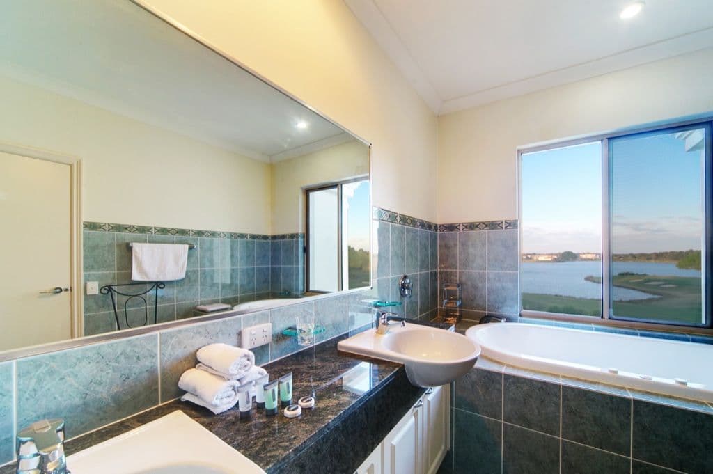8339 Magnolia Drive East, Hope Island QLD 4212, Hope Island - Thumbnail 5