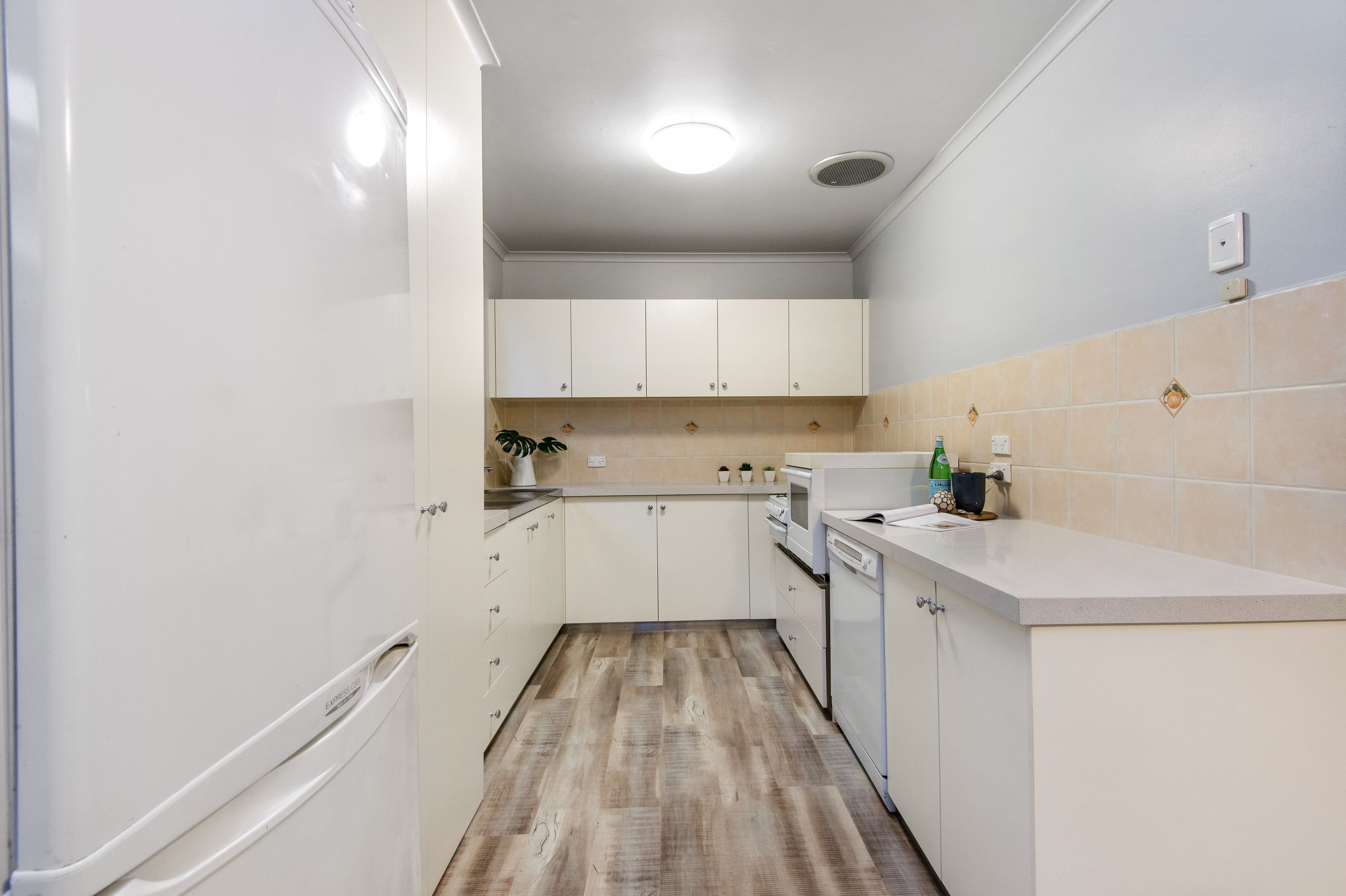 9 Lucerne Crescent, Frankston VIC 3199, Frankston - Thumbnail 3