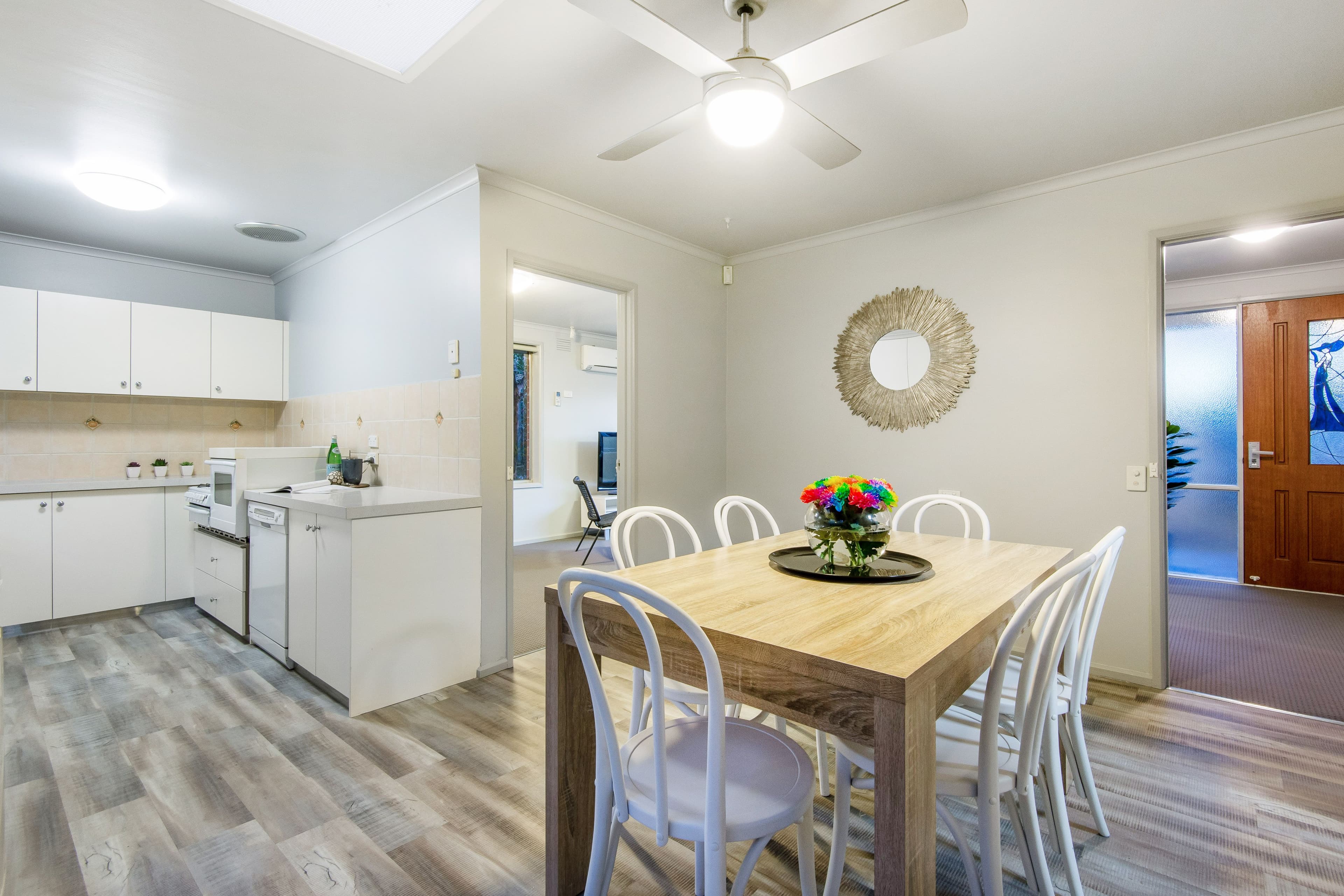 9 Lucerne Crescent, Frankston VIC 3199, Frankston - Thumbnail 4
