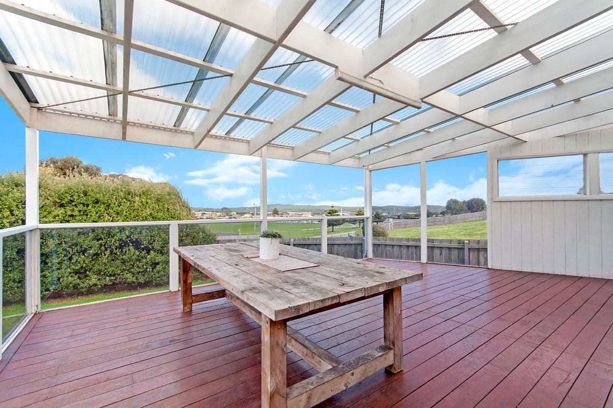 61 McMeekin Road, Warrnambool VIC 3280, Warrnambool - Thumbnail 2