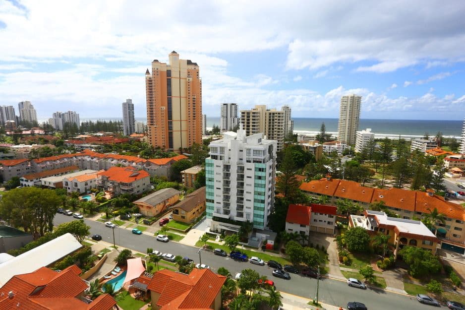 42 'Synergy' 2729-2733 Gold Coast Highway, Broadbeach QLD 4218, Broadbeach - Thumbnail 2