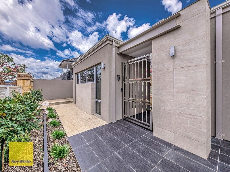 33 Pexton Drive, South Guildford WA 6055, South Guildford - Thumbnail 3