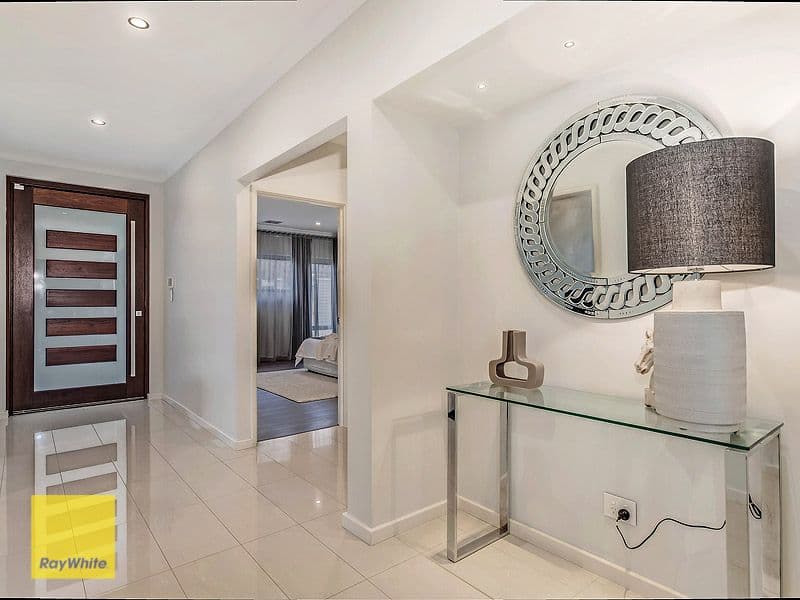 33 Pexton Drive, South Guildford WA 6055, South Guildford - Thumbnail 4