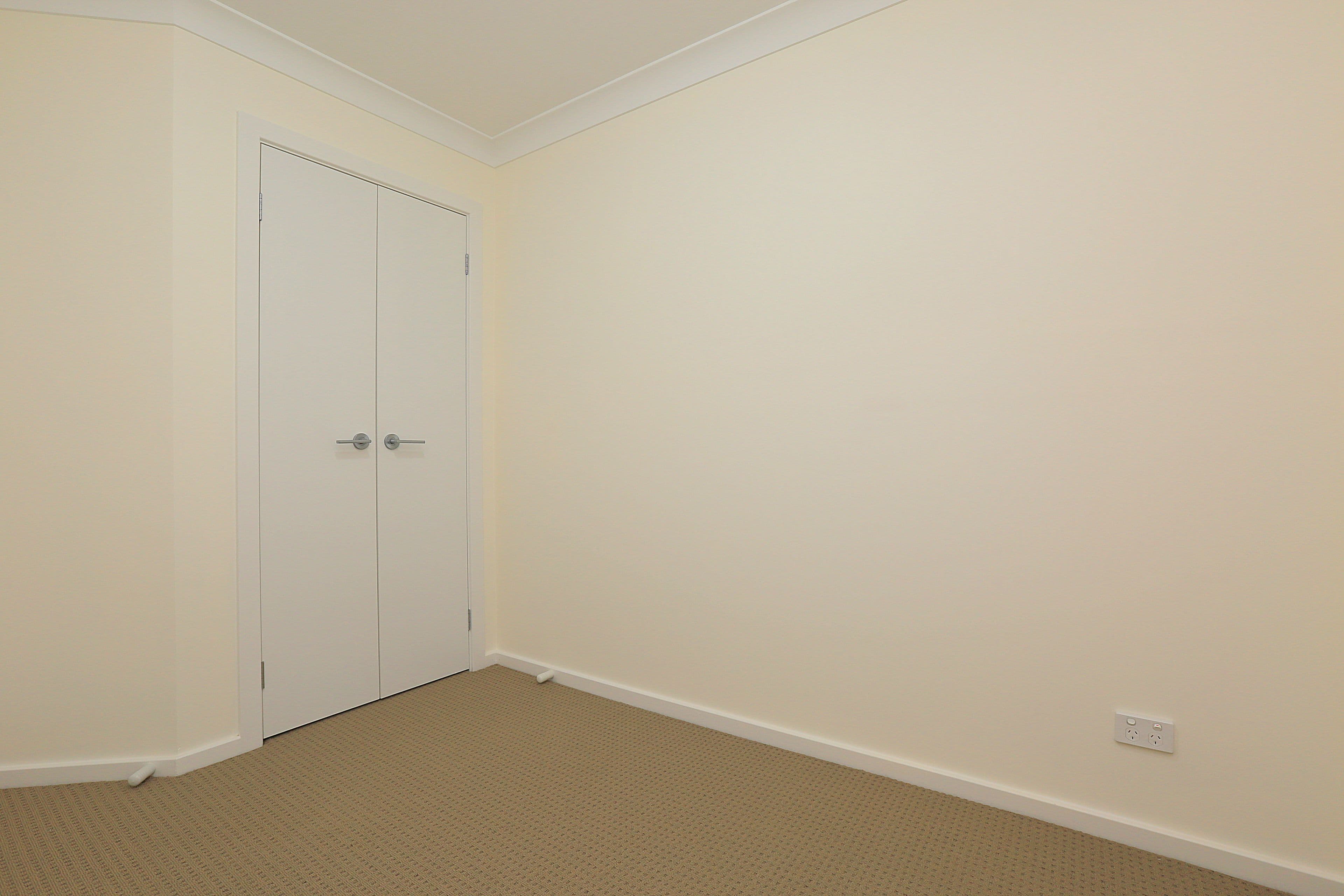 50 Jacaranda Drive, Georges Hall - Thumbnail 7