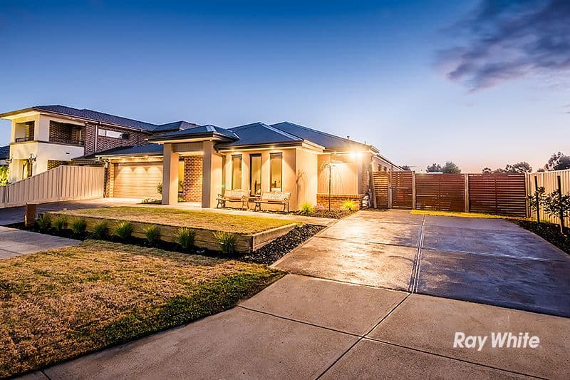 21 Dash Drive, Cranbourne East VIC 3977, Cranbourne East - Thumbnail 2