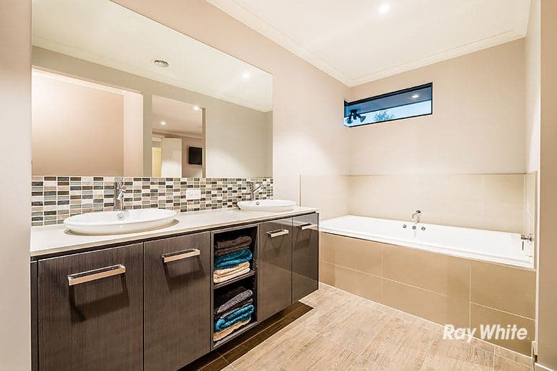 21 Dash Drive, Cranbourne East VIC 3977, Cranbourne East - Thumbnail 5