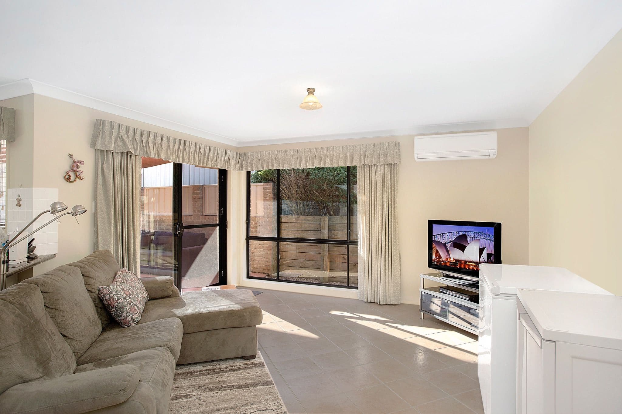 3 Bellbower Close, Green Point - Thumbnail 6