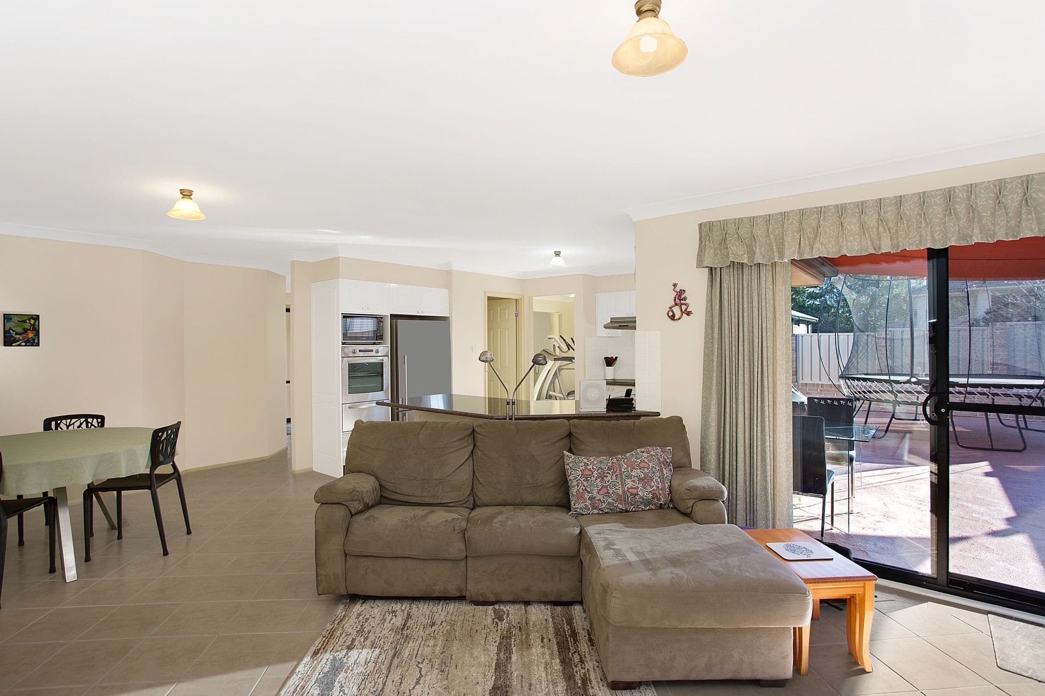 3 Bellbower Close, Green Point - Thumbnail 3