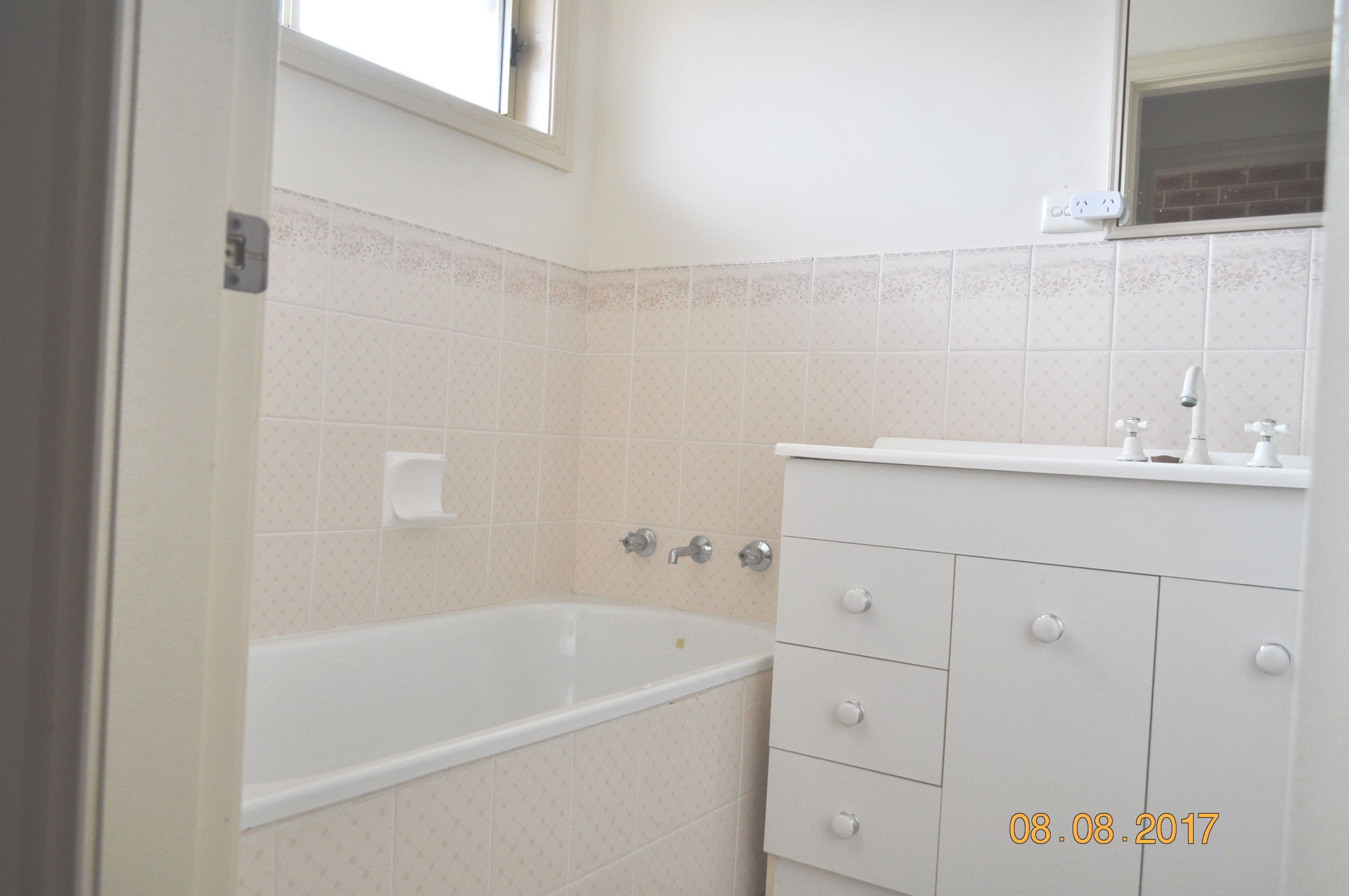 3 Boyd Street, Cootamundra NSW 2590, Cootamundra - Thumbnail 3