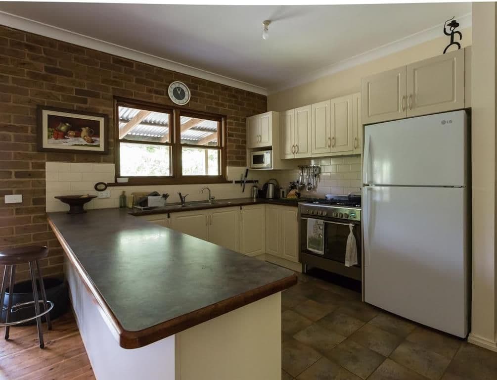 21 Cromwell Street, Adelong - Thumbnail 4
