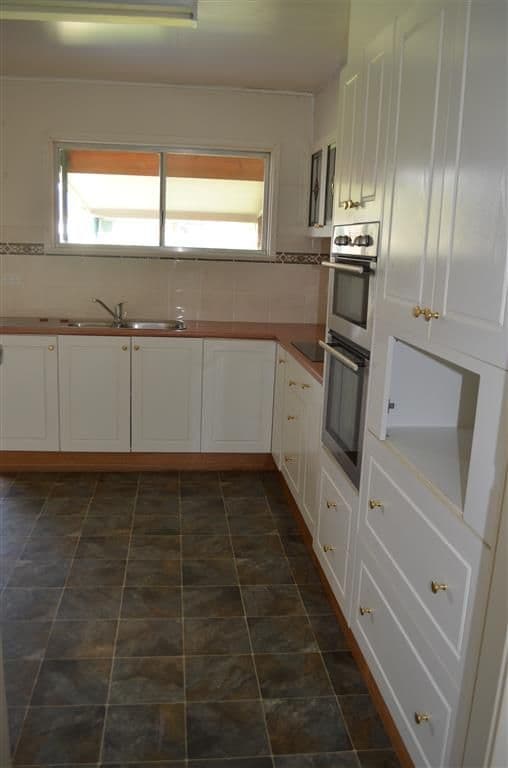 118 Broughton Street, Tumut - Thumbnail 3