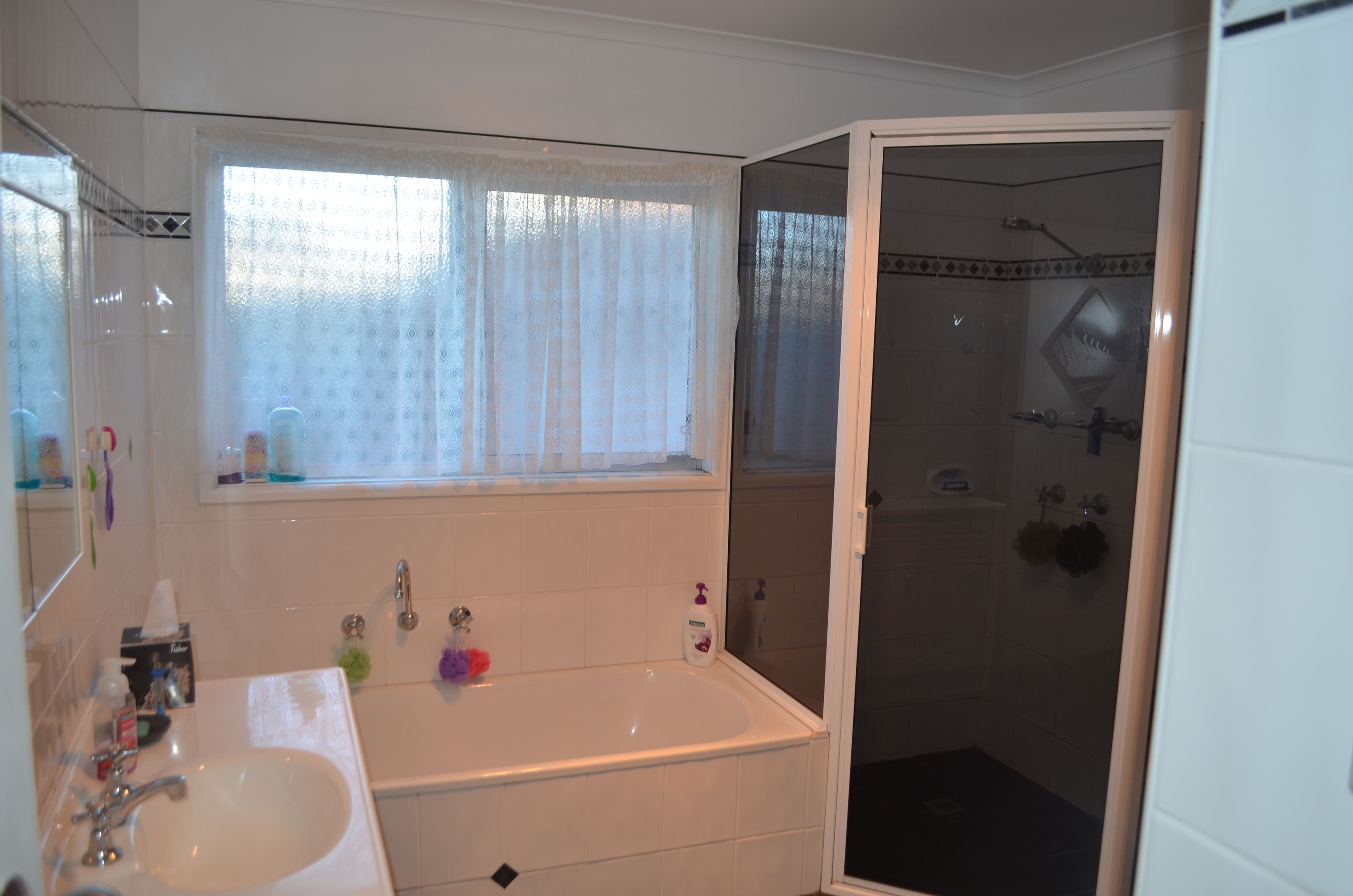 70 Coronet Crescent, Burleigh Waters QLD 4220, Burleigh Waters - Thumbnail 4