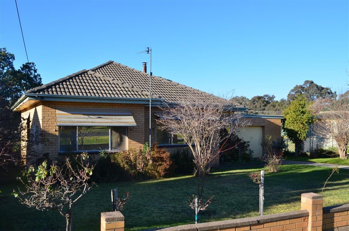 182 Capper Street, Tumut - Image 1