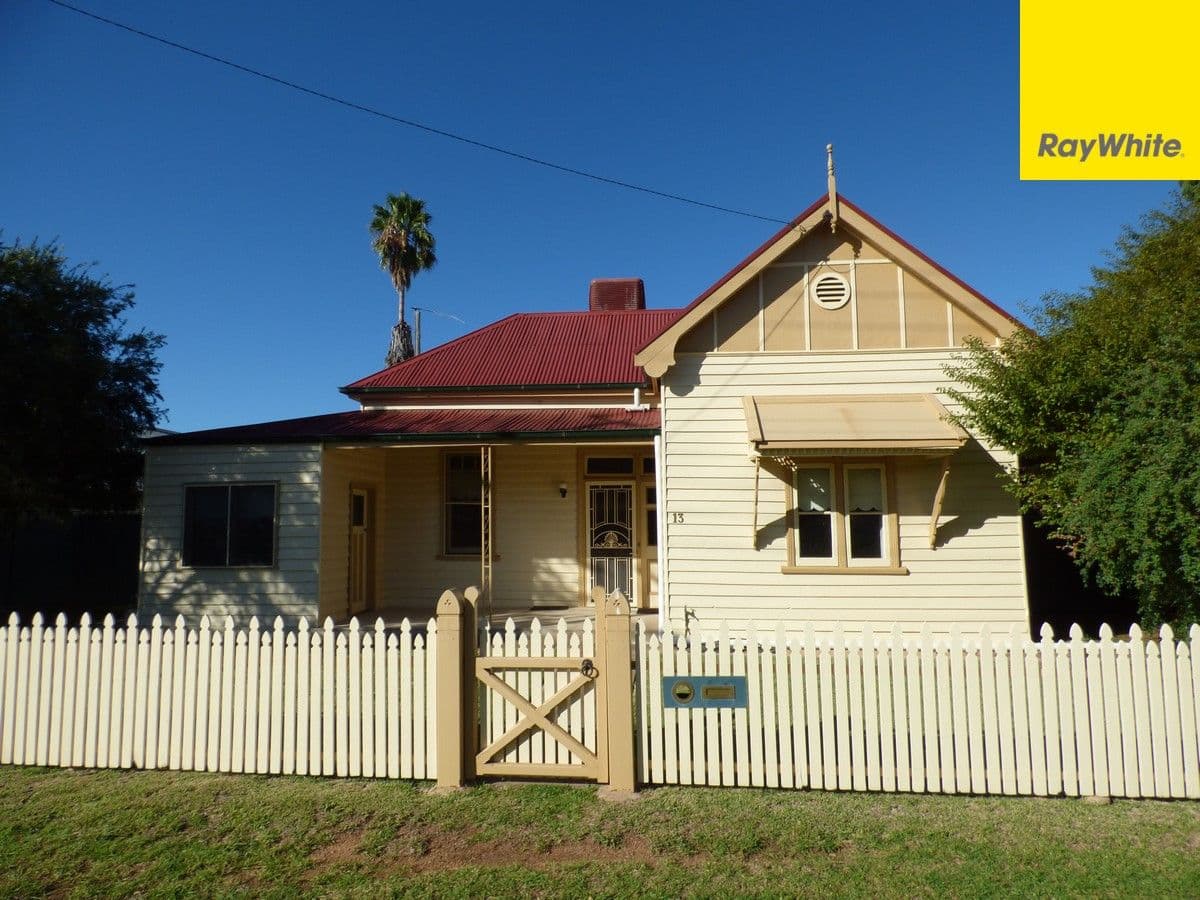 21 Battye Street, Forbes - Image 1