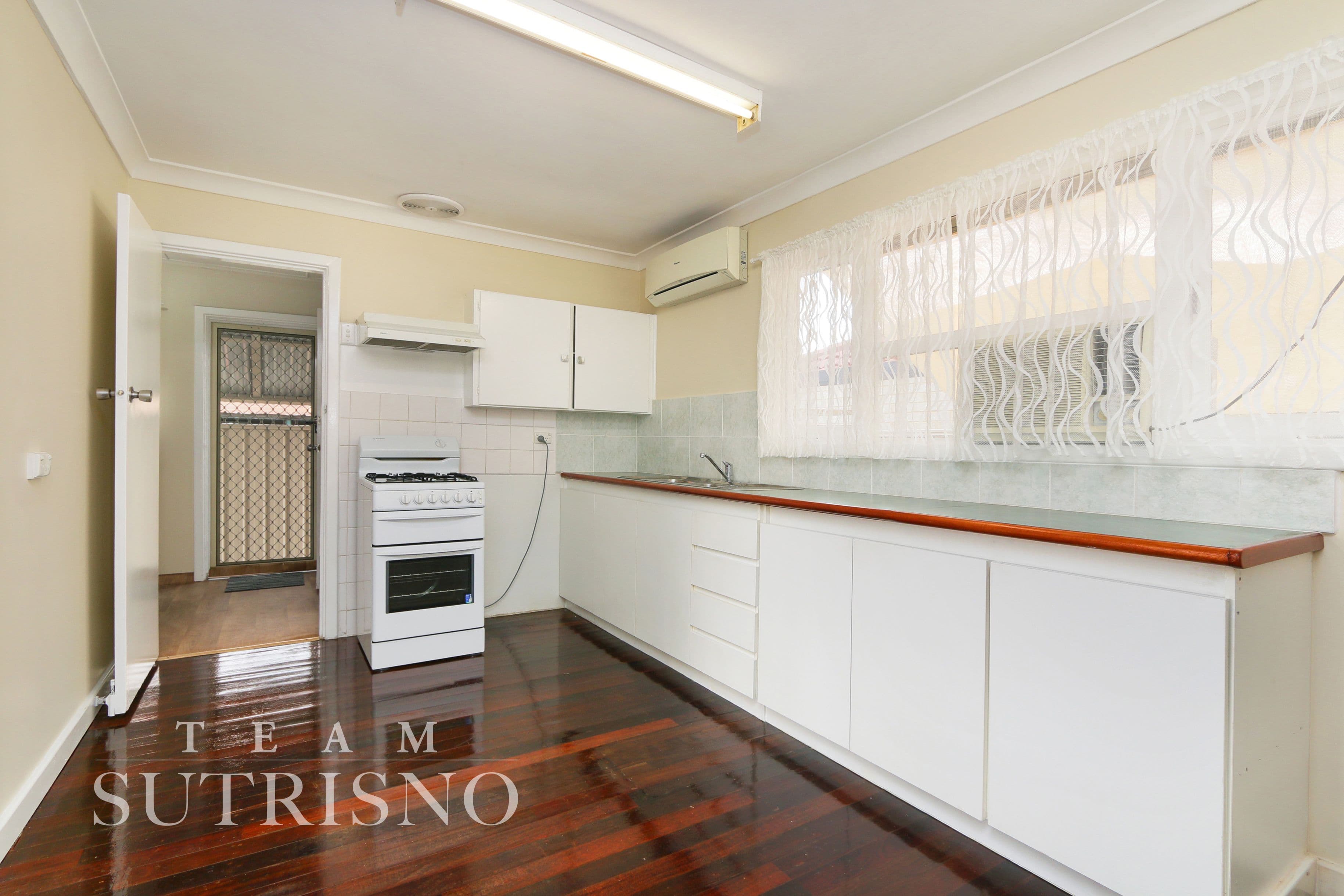 10 Abingdon Place, Kelmscott WA 6111, Kelmscott - Thumbnail 7
