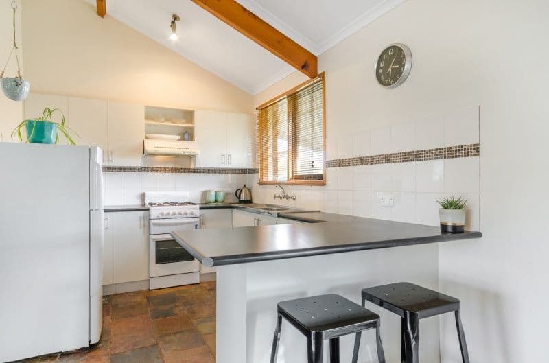 8 Bren Court, Corio VIC 3214, Corio - Thumbnail 2