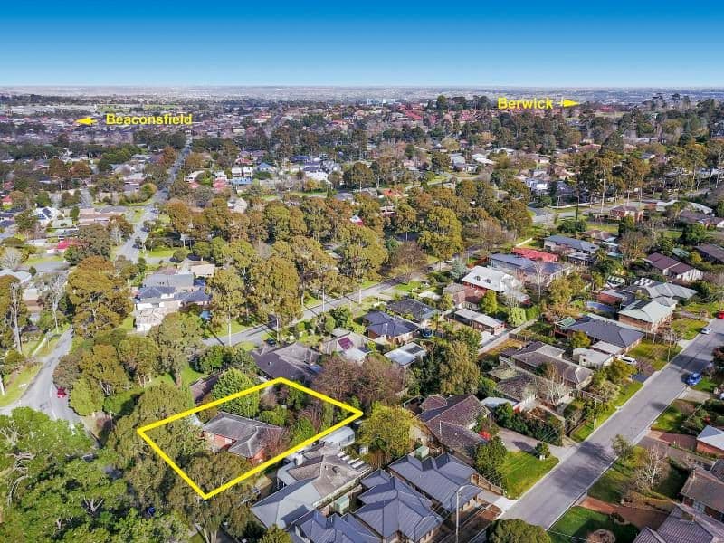 35 Manuka Road, Berwick VIC 3806, Berwick - Thumbnail 3
