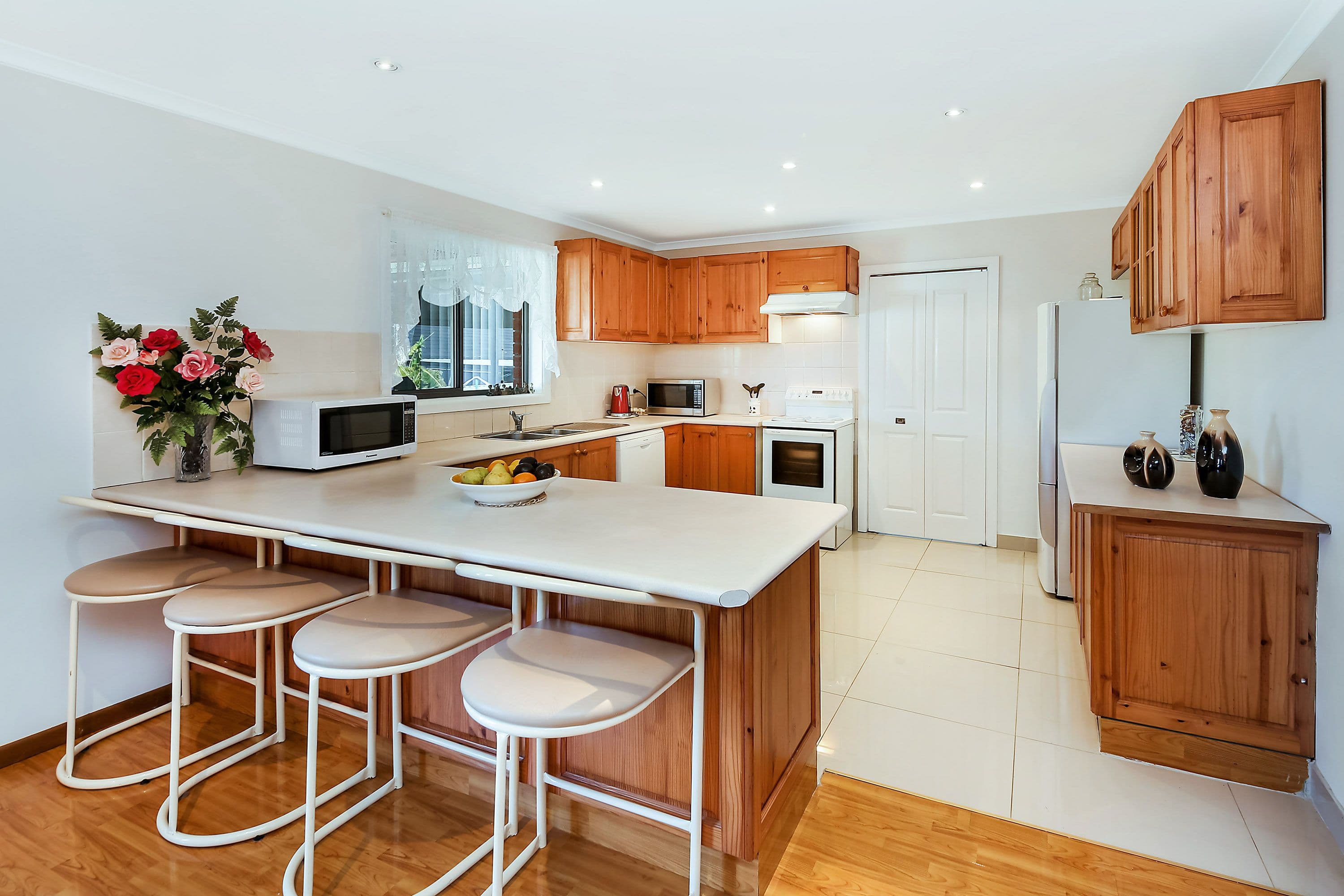 9 Glenbrook Crescent, Georges Hall - Thumbnail 3