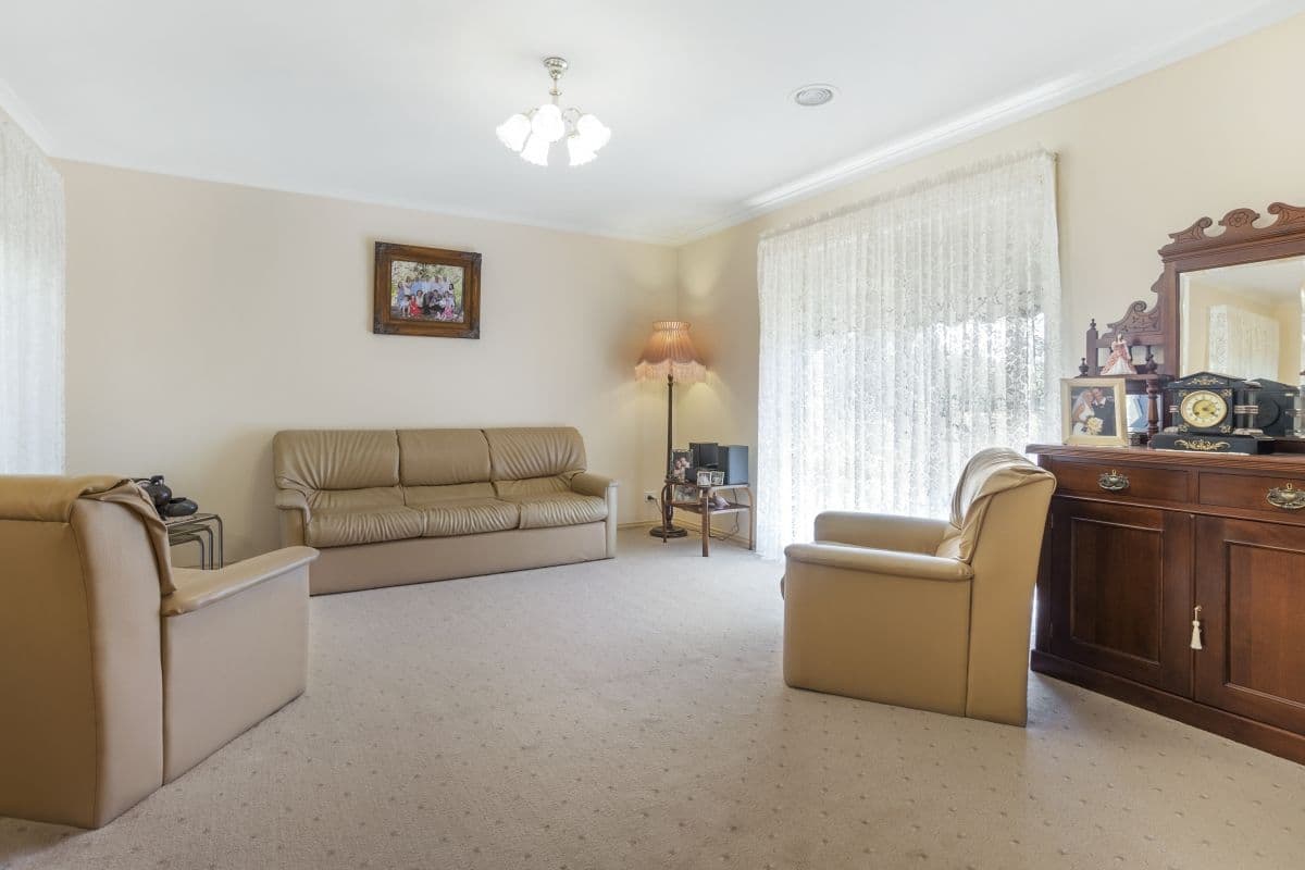 2 Oaktree Avenue, Wyndham Vale VIC 3024, Wyndham Vale - Thumbnail 5