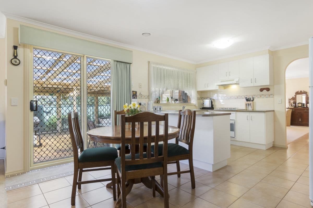 2 Oaktree Avenue, Wyndham Vale VIC 3024, Wyndham Vale - Thumbnail 7