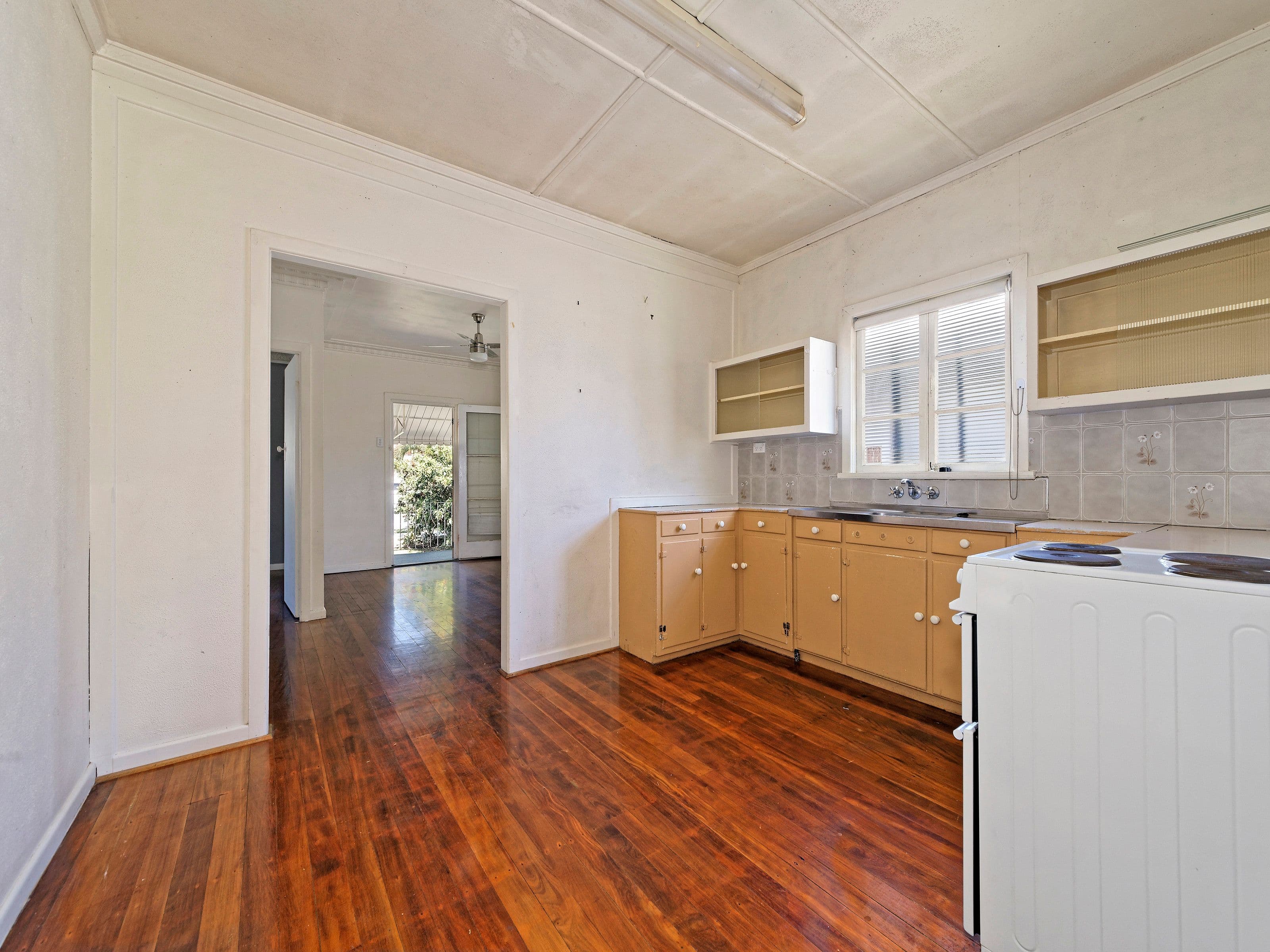 8 Fifth Avenue, Scarborough QLD 4020, Scarborough - Thumbnail 8