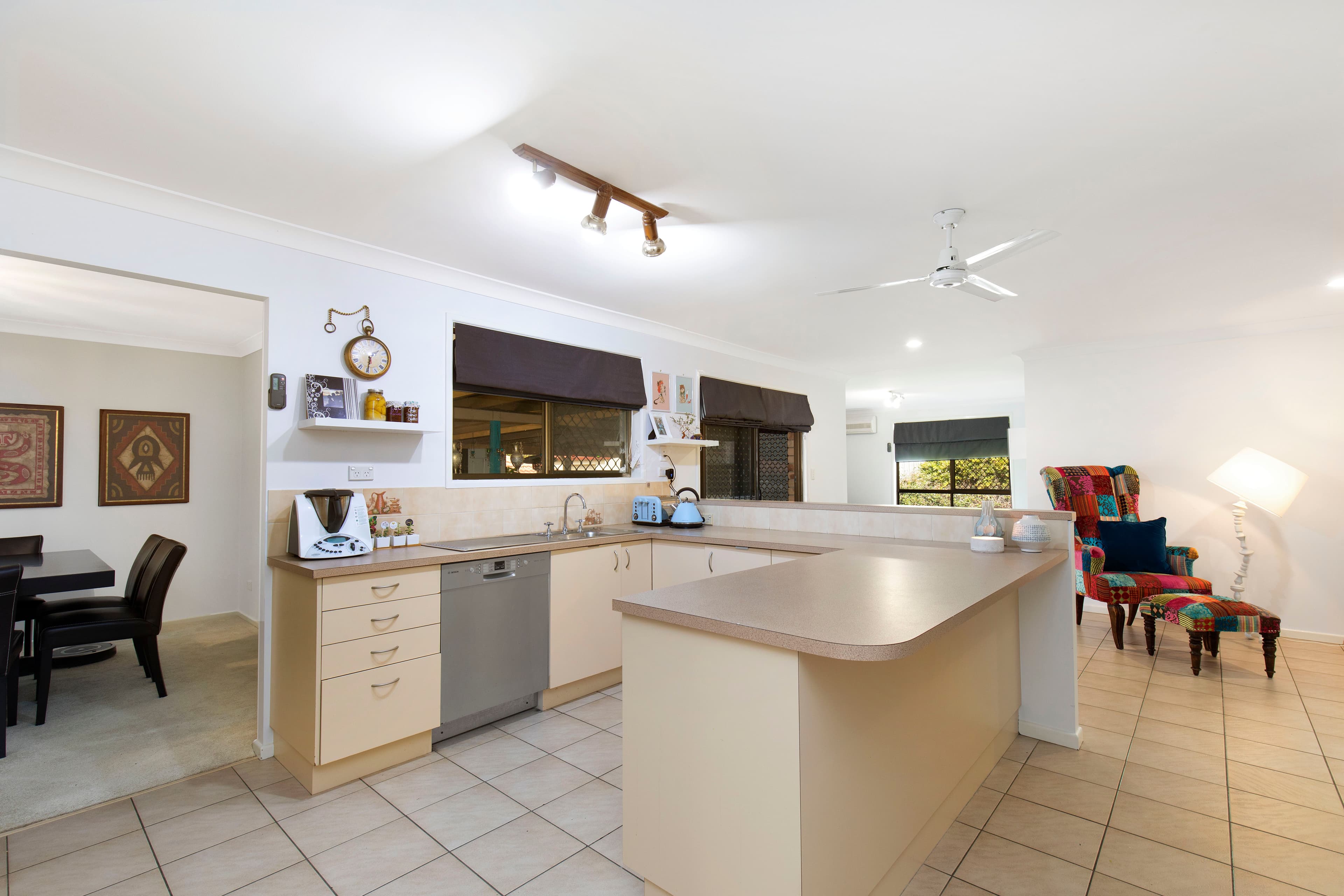 142 McGinn Road, Ferny Grove QLD 4055, Ferny Grove - Thumbnail 4