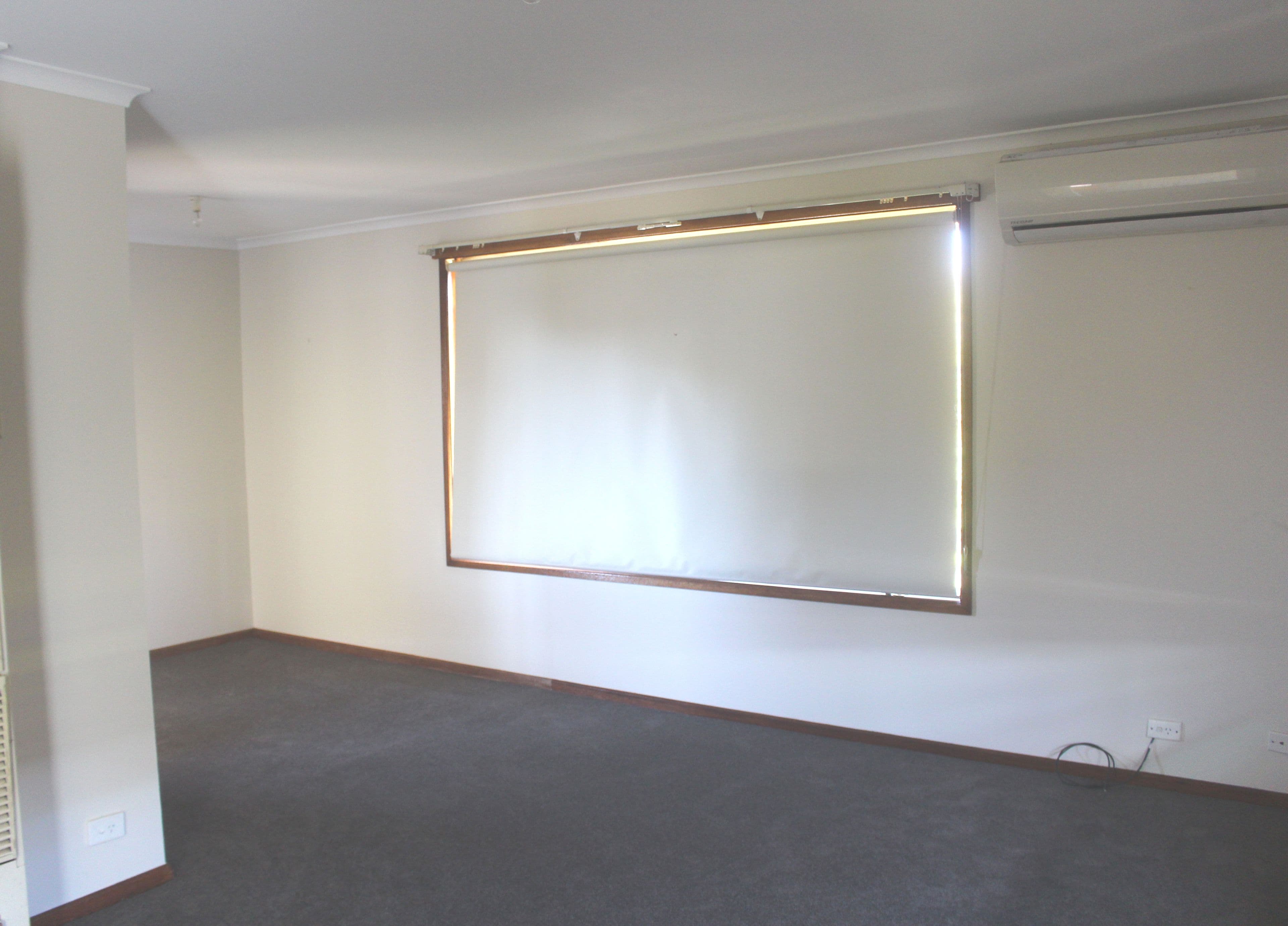 34 Cutler Avenue, Cootamundra - Thumbnail 2